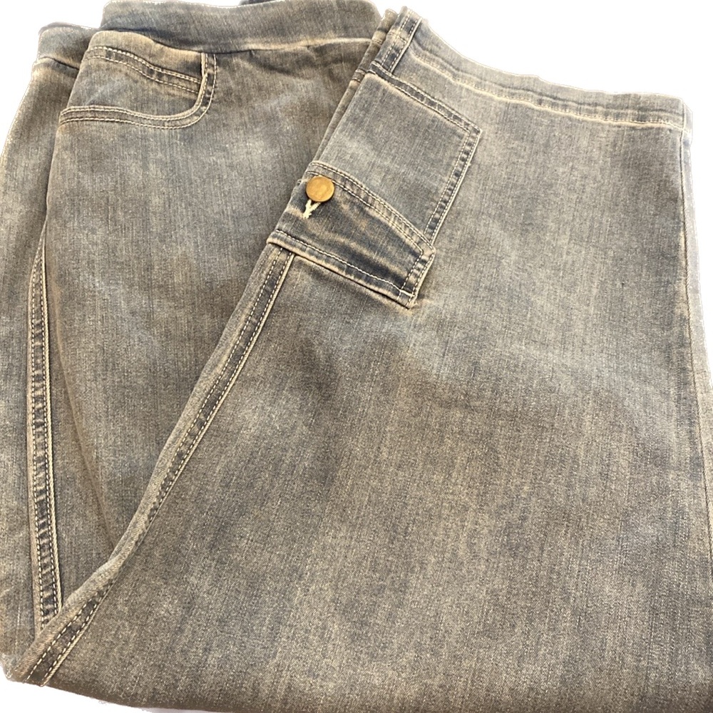 NorthStyle capris - Picture 2 of 10